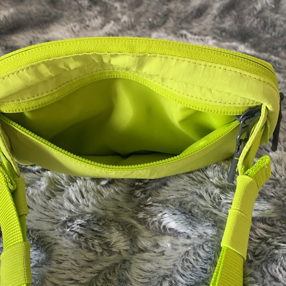 Lululemon Athletica Lichen Lime Belt Bag - Picture 9 of 9